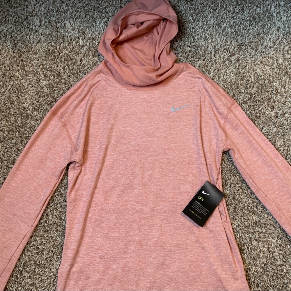 NWT Nike pullover